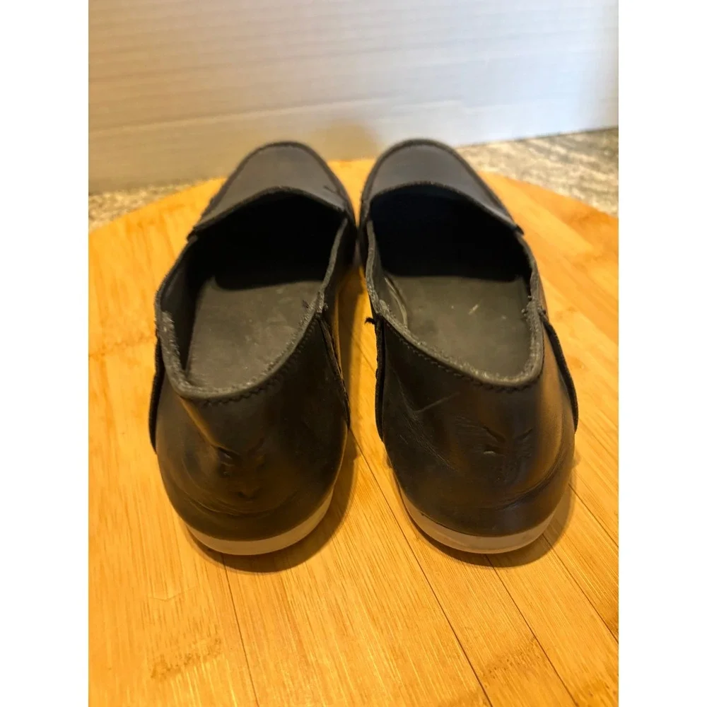 Frye Womens Black Leather‎ Moc Toe Slip On Loafers Shoes 6.5M 3470312-BLK